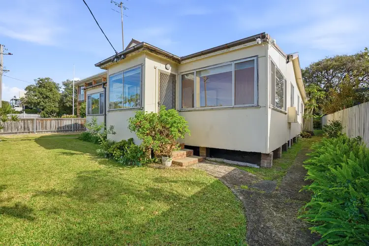 83 Bay Road