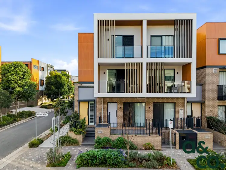 32 Alliot Mews