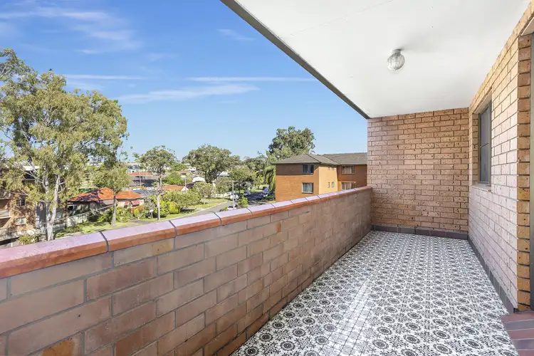 2-8 Kiora Road