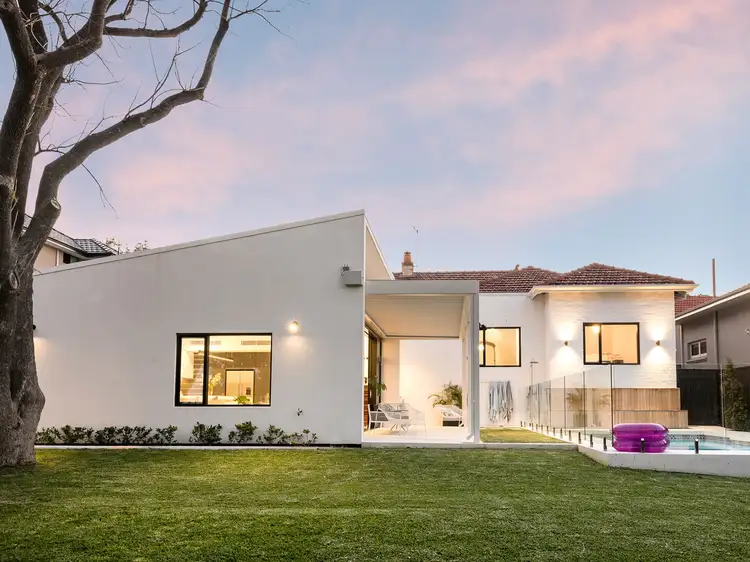 10 Kingsway, Nedlands WA 6009