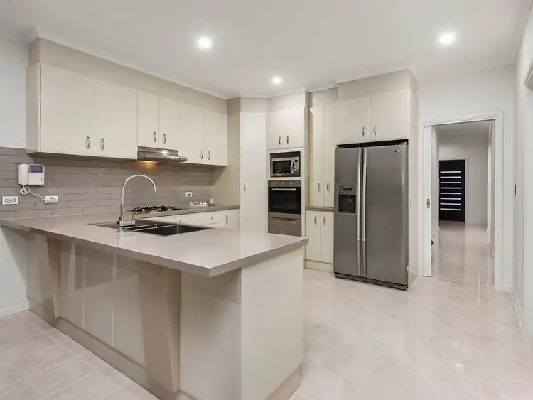 Fourth view of Homely house listing, 1 Oberon Way, Newport VIC 3015