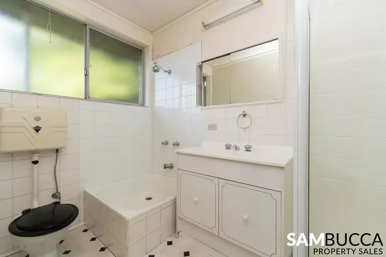 Fifth view of Homely house listing, 4 Devon Court, Frankston VIC 3199