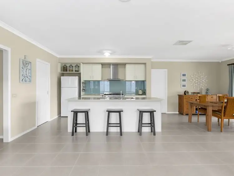 Fourth view of Homely house listing, 2 Harrison Court, Tyabb VIC 3913