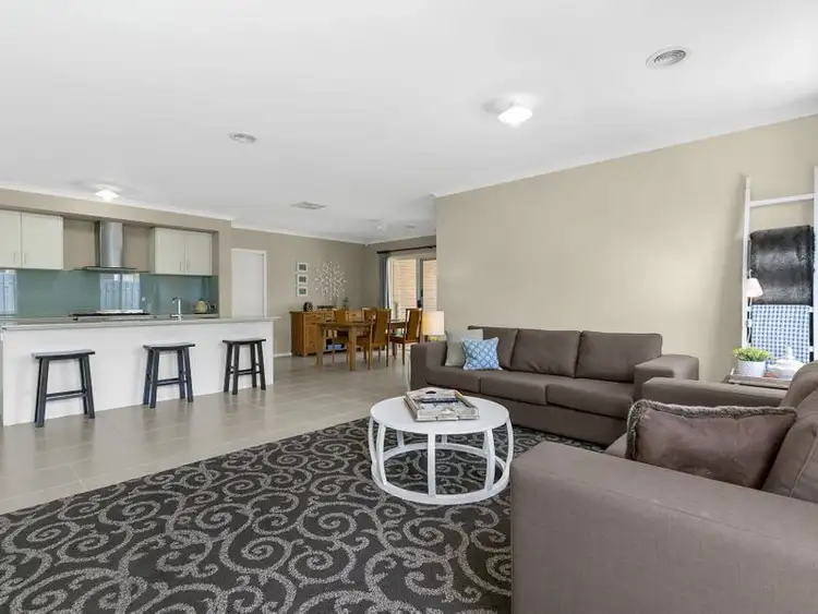 Sixth view of Homely house listing, 2 Harrison Court, Tyabb VIC 3913