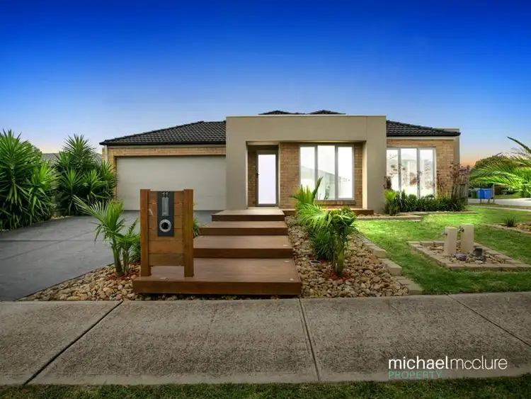 11 Bayley Place, Cranbourne West VIC 3977