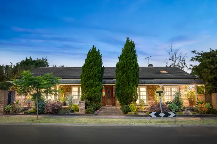 41 Eumeralla Road, Caulfield South VIC 3162