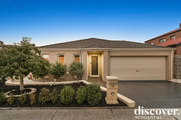 15 Diamond Parade, Skye VIC 3977