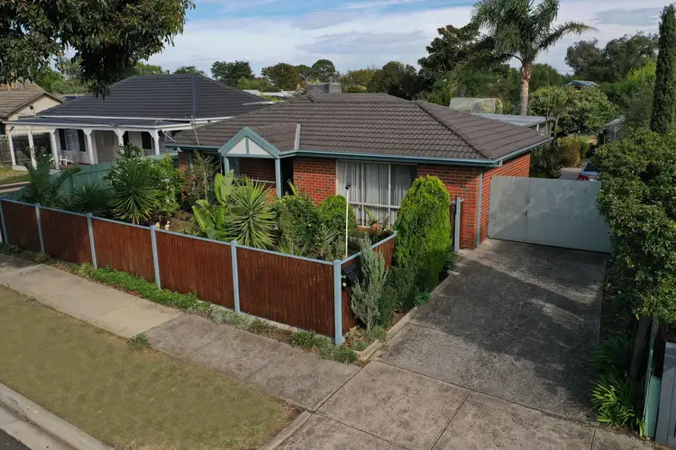 68 Rosslyn Avenue, Seaford VIC 3198