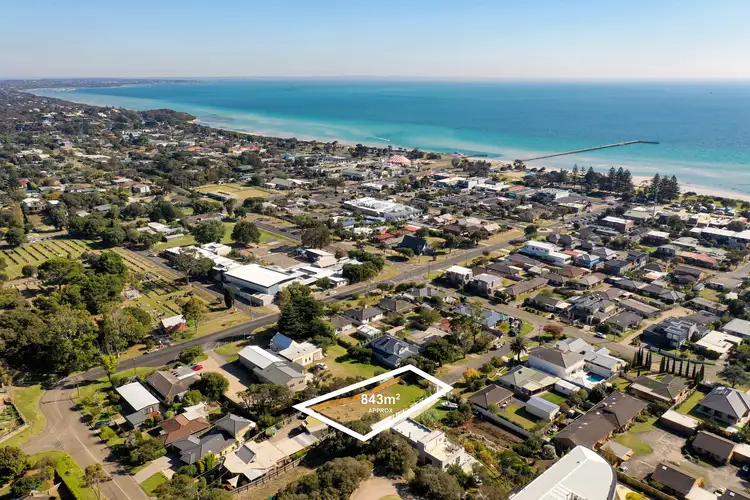 10 Saville Court, Rye VIC 3941