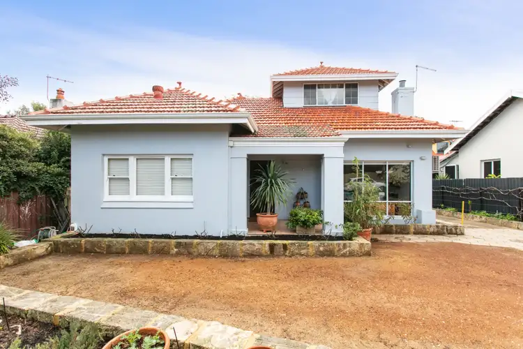 4 Nash Street, Daglish WA 6008