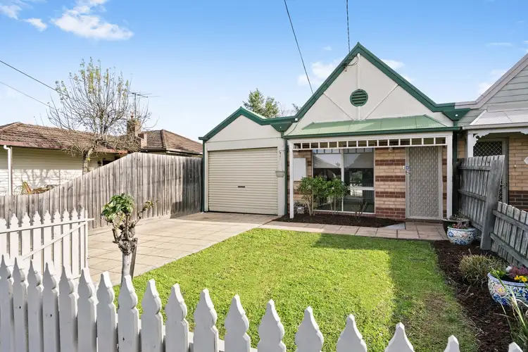 15 Valerian Avenue, Altona North VIC 3025