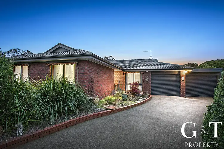 Third view of Homely house listing, 5 Saxonwood Court, Frankston VIC 3199