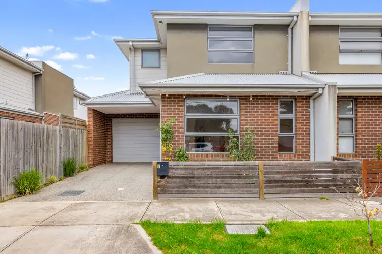 7 Aloha Street, South Kingsville VIC 3015