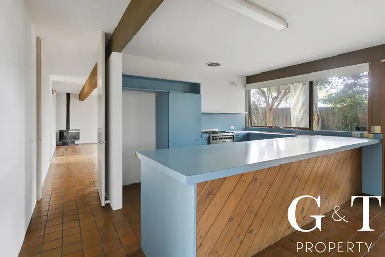 Third view of Homely house listing, 2 Saxonwood Court, Frankston VIC 3199