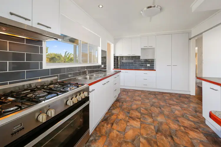 9 Grimstead Street, Bundaberg West QLD 4670