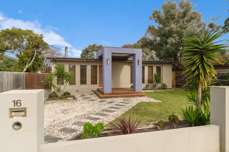 16 Centenary Street, Seaford VIC 3198