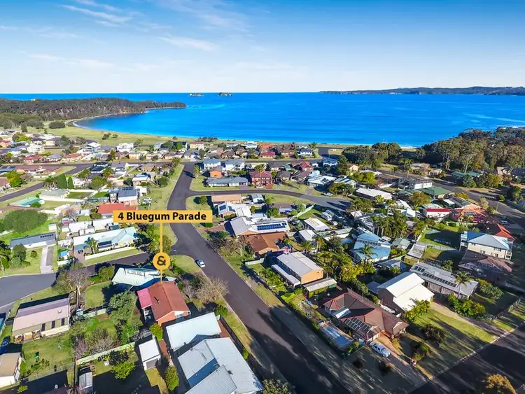 4 Blue Gum Parade, Maloneys Beach NSW 2536