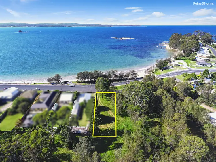 404 Beach Road, Batehaven NSW 2536
