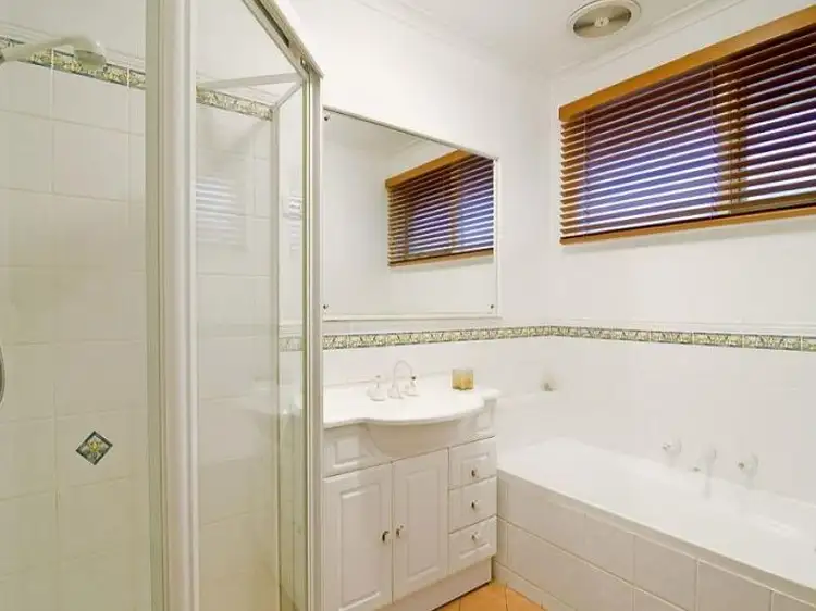 Fifth view of Homely house listing, 18 Lochmaben Court, Clarinda VIC 3169