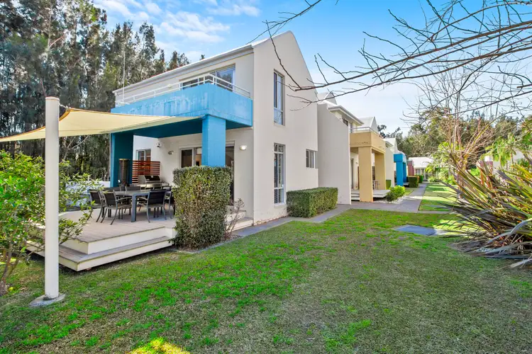7/1A Myamba Parade, Surfside NSW 2536