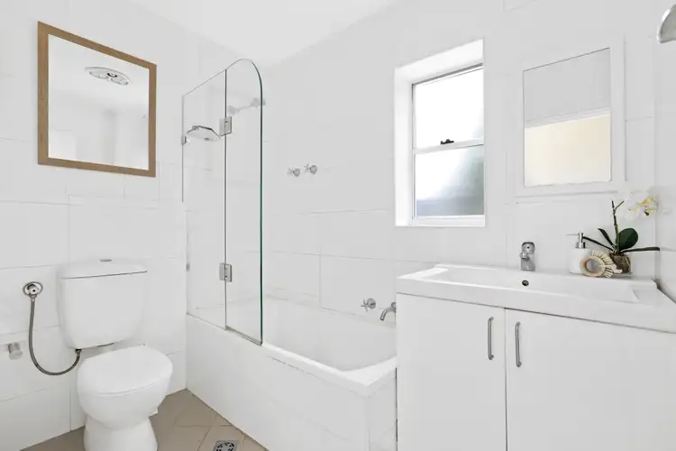 Sixth view of Homely apartment listing, 2/80 Bent Street, Neutral Bay NSW 2089