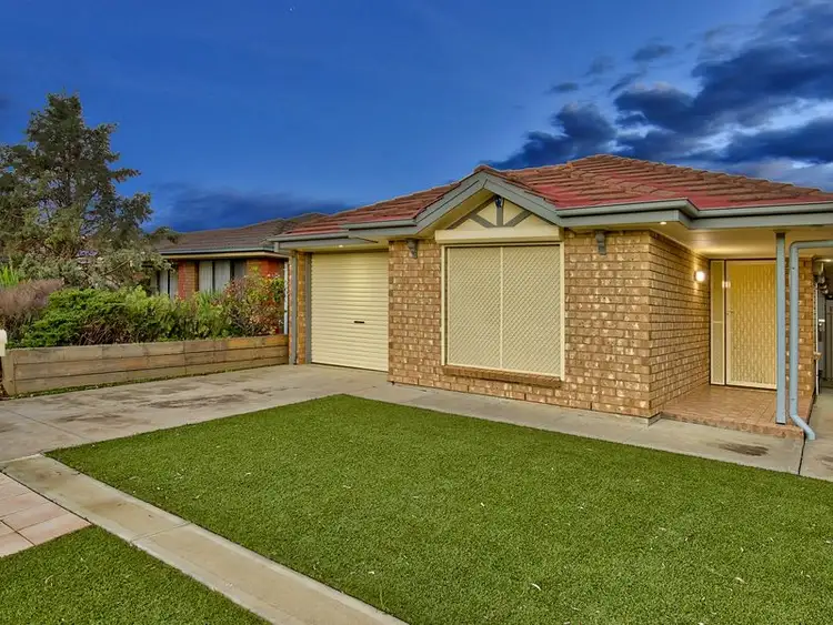 15 Crown Crescent, Paralowie SA 5108