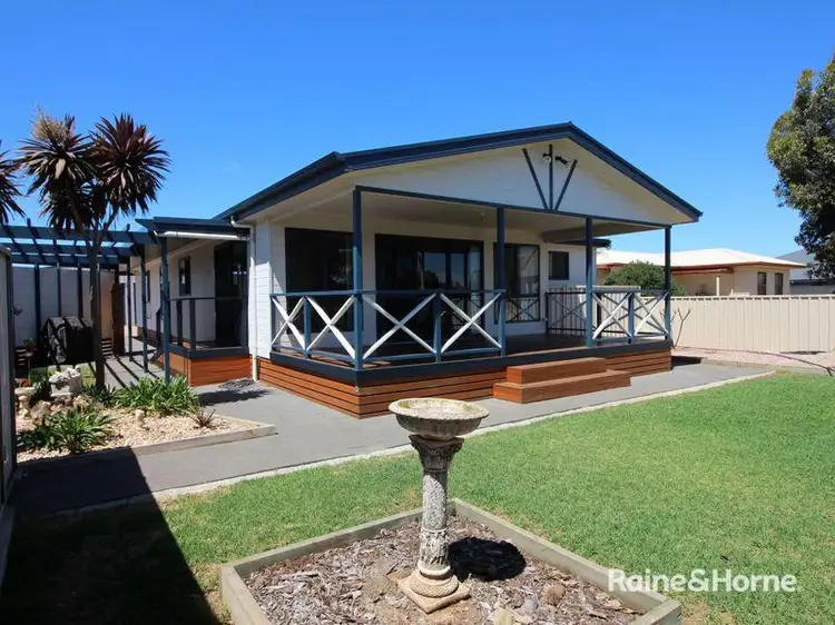 17 Church Street, Tumby Bay SA 5605
