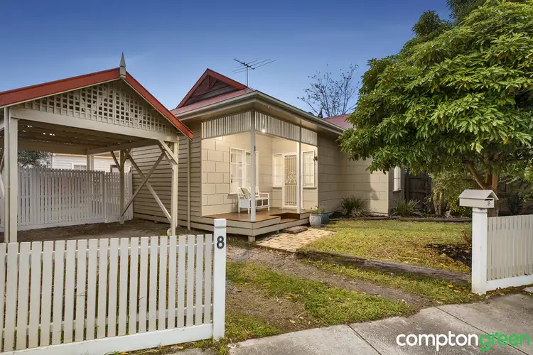8 Moresby Street, South Kingsville VIC 3015