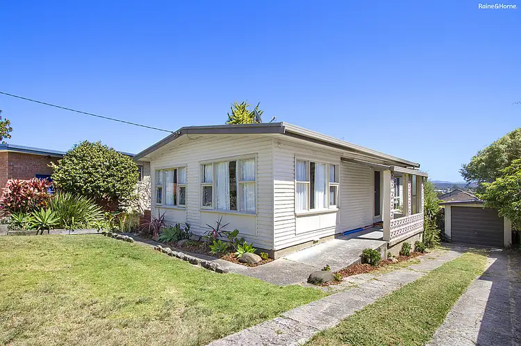 2 Riverview Crescent, Catalina NSW 2536