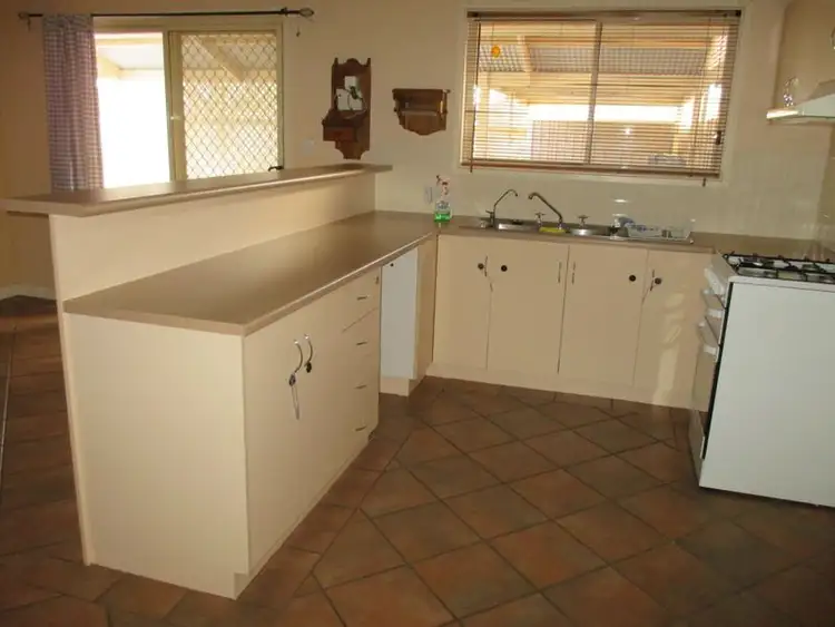 Fifth view of Homely house listing, 6 Clayton Court, Roxby Downs SA 5725