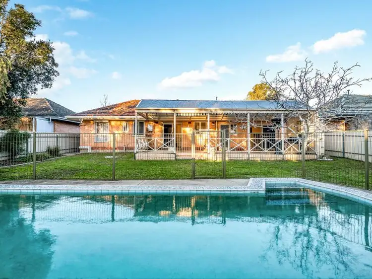 8 Eden Avenue, Bellevue Heights SA 5050