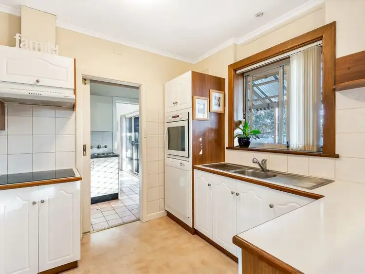 Sixth view of Homely house listing, 8 Eden Avenue, Bellevue Heights SA 5050