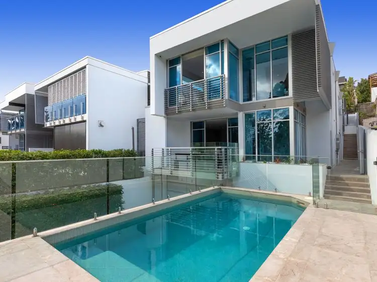 37 Derby Street, Highgate Hill QLD 4101