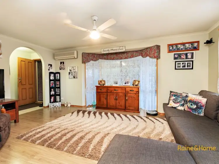 Fourth view of Homely house listing, 9 SOUTH ANDERSON COURT, Cranbourne VIC 3977
