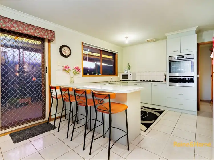 Sixth view of Homely house listing, 9 SOUTH ANDERSON COURT, Cranbourne VIC 3977