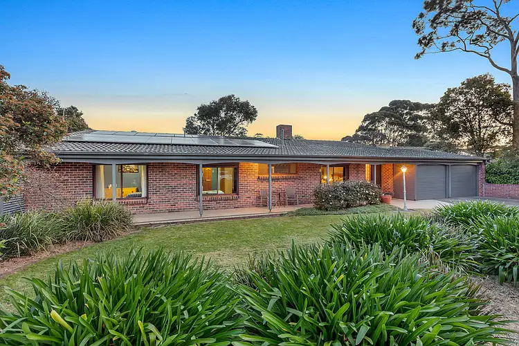 6 Shaftsbury Street, Eden Hills SA 5050
