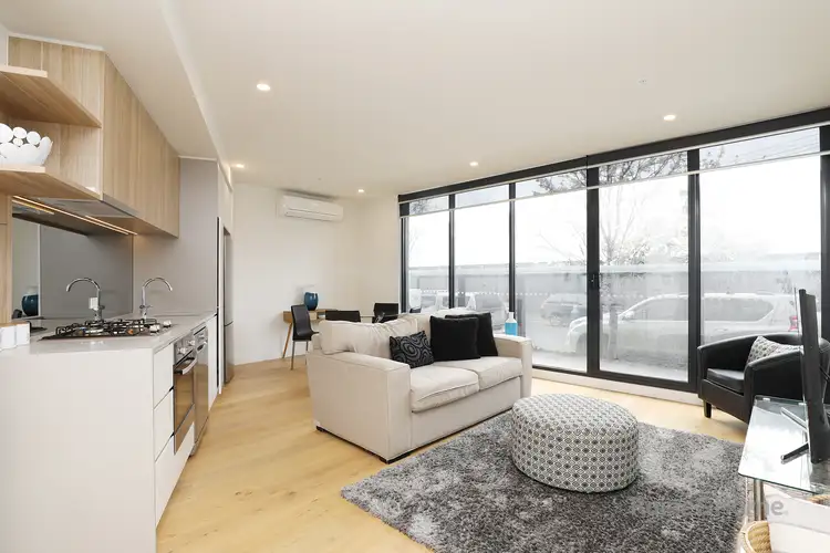 1 Langs Road