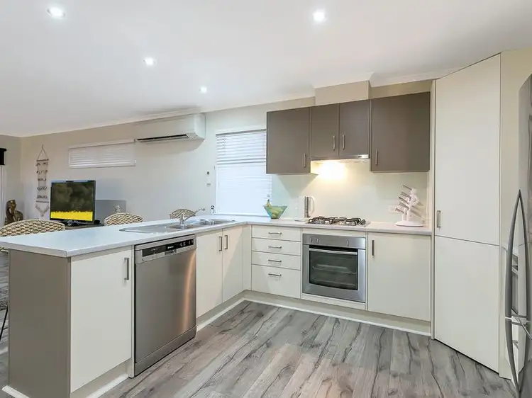 Fifth view of Homely house listing, 5 Oldenburg Court, Noarlunga Downs SA 5168