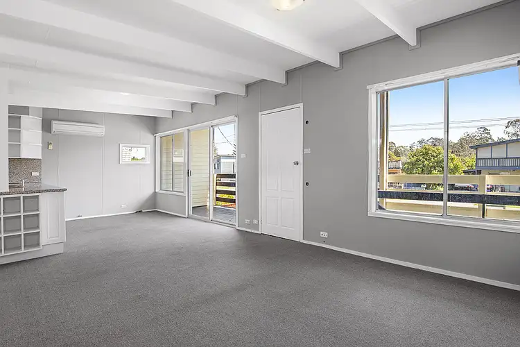 16 Wallaringa Street, Surfside NSW 2536