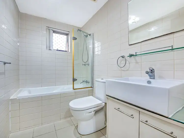 Fifth view of Homely apartment listing, 3/9-10 The Crescent, Homebush NSW 2140