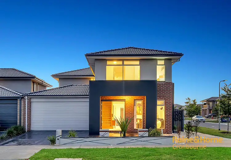 135 Thoroughbred Drive, Clyde North VIC 3978