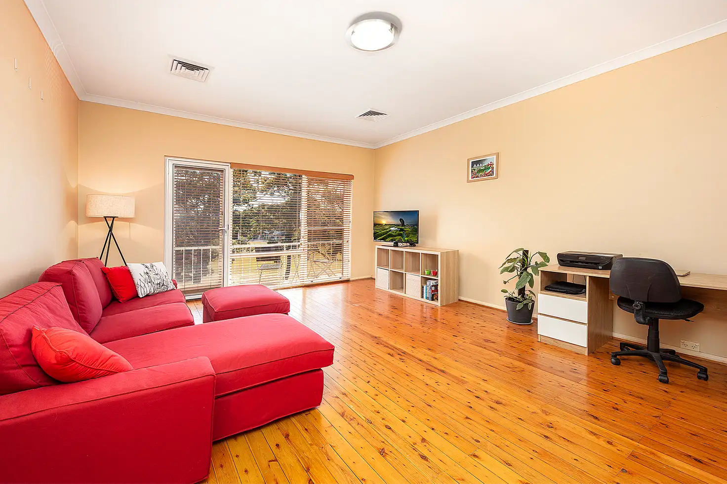 Main view of Homely unit listing, 5/102-104 Chuter Avenue, Ramsgate Beach NSW 2217
