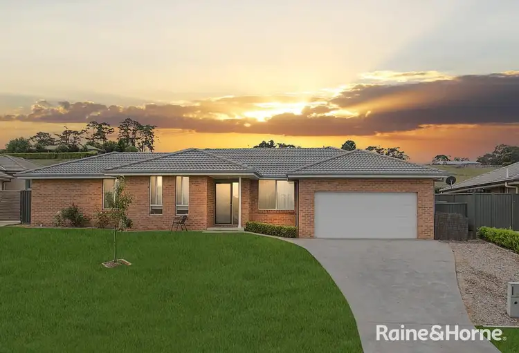 22 Napper Close, Moss Vale NSW 2577