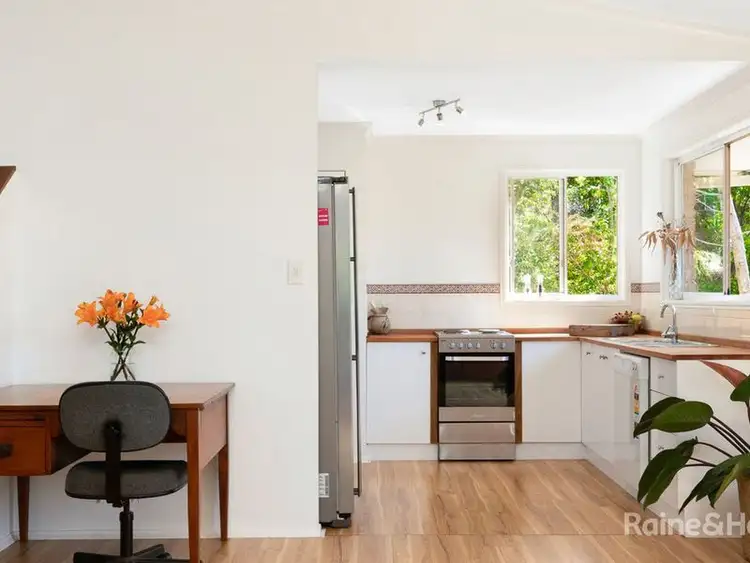 10 Gin Gin Crescent, Ocean Shores NSW 2483
