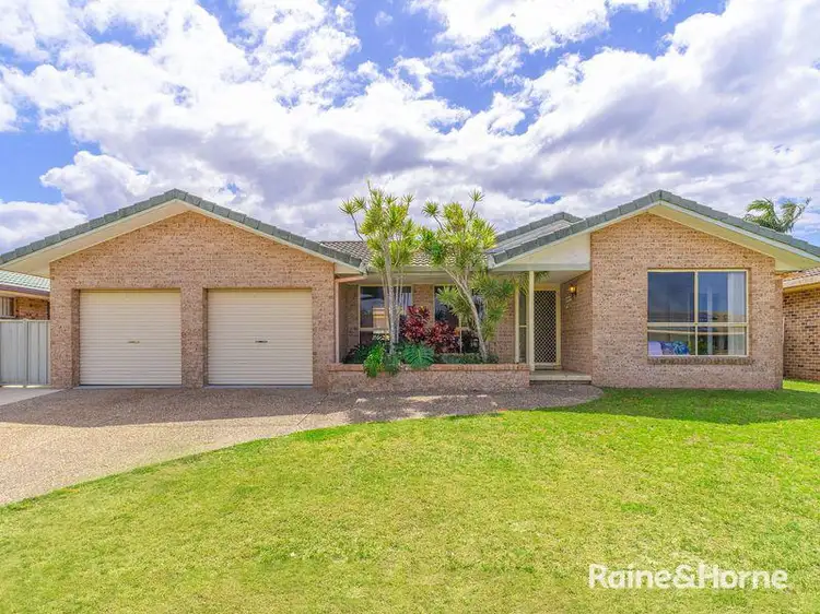 17 Casuarina Close, Yamba NSW 2464