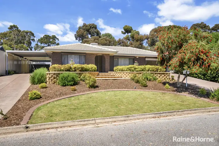 15 Garnet Crescent, Flagstaff Hill SA 5159