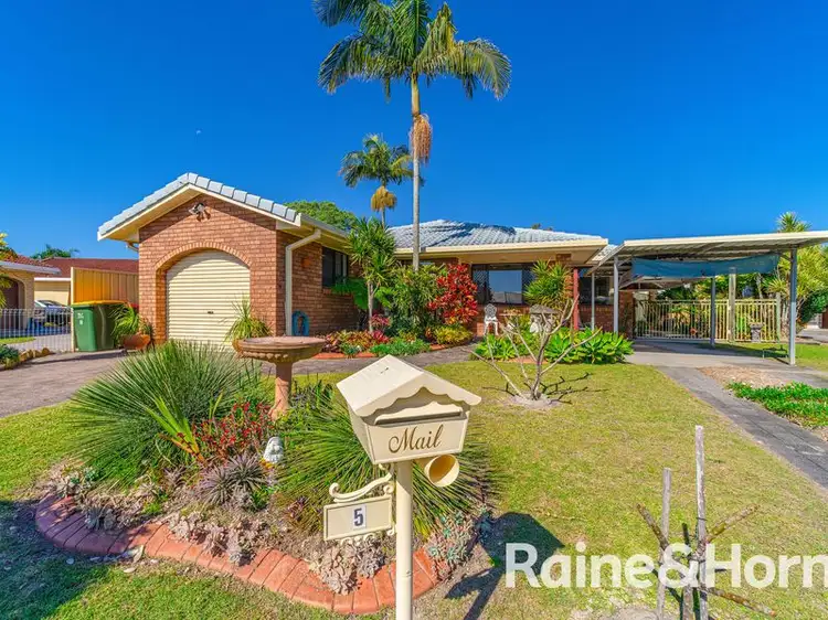 5 Melia Place, Yamba NSW 2464