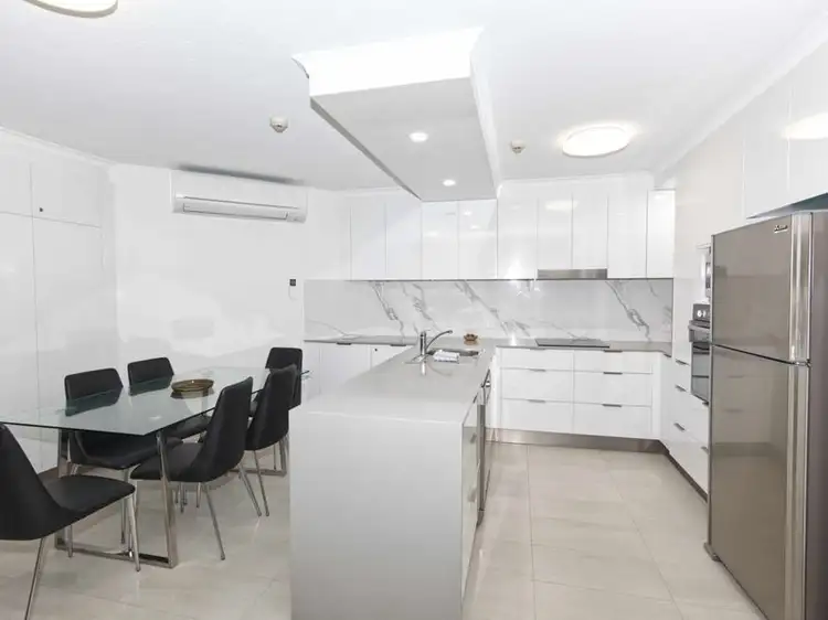 Main view of Homely unit listing, 31/36 AUSTRALIA AVENUE, Broadbeach QLD 4218