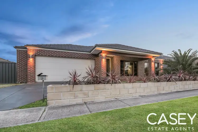 9 Waldo Avenue, Cranbourne North VIC 3977