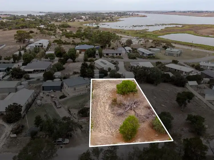 12 Pearce Road, Clayton Bay SA 5256